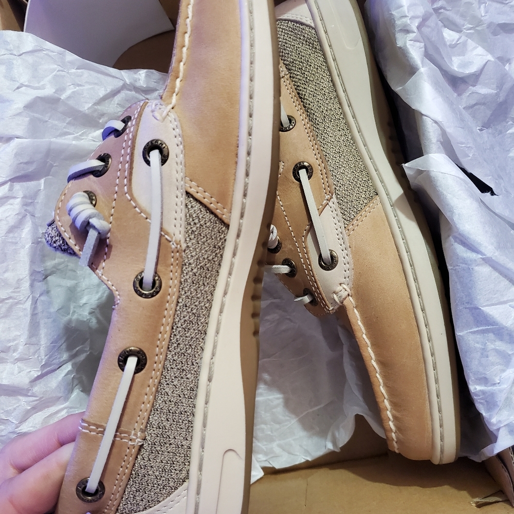 Brand new size 7.5 sperrys